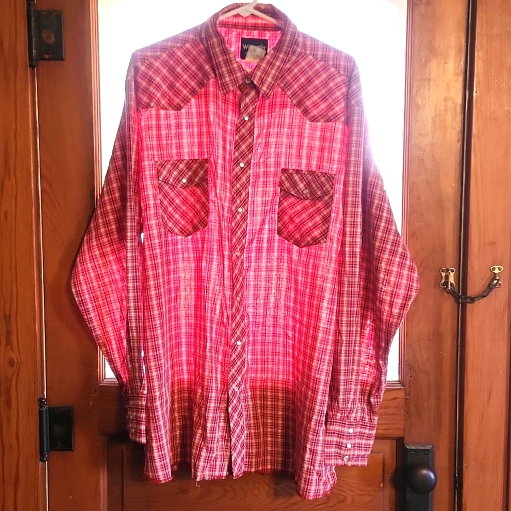 Womens wrangler button down plaid